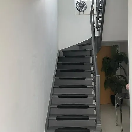 Πανσιόν Executive Double With En-suite In Centre R4 3*