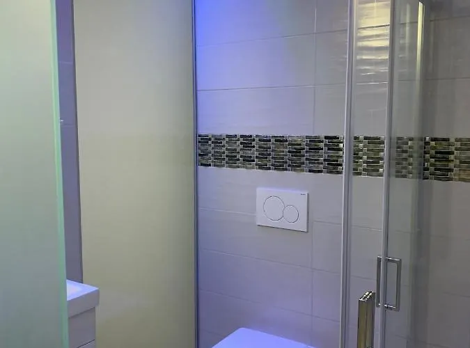 Gasthof Executive Double With En-suite In Centre R4